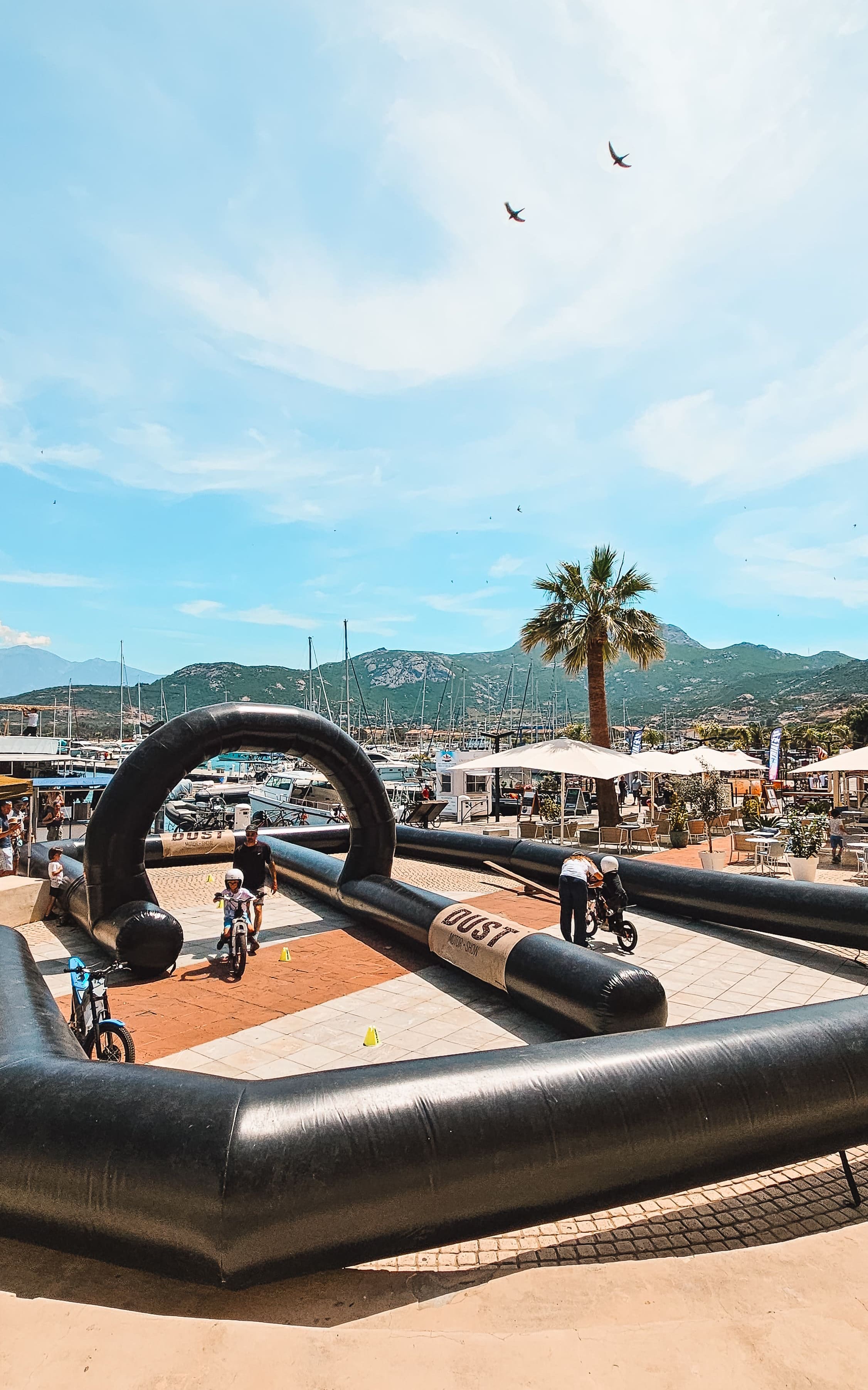 initiation à la moto trial pour les enfants à calvi en corse